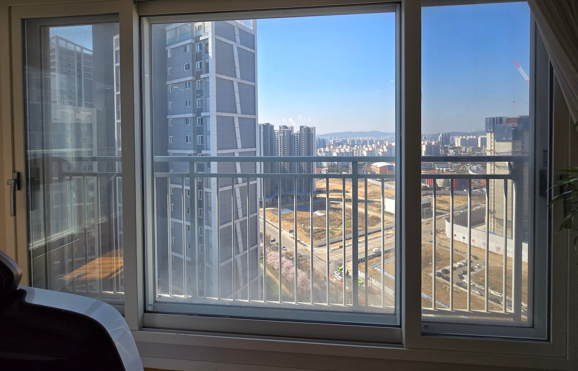 SK스카이뷰 창문 청소 전